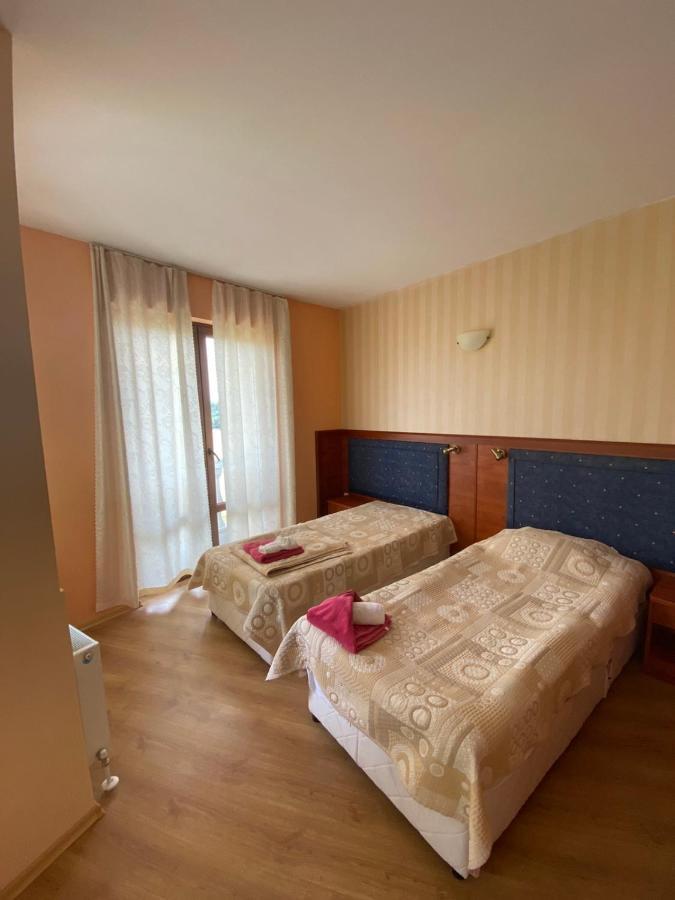 Pancho Family Hotel 크레네보 외부 사진
