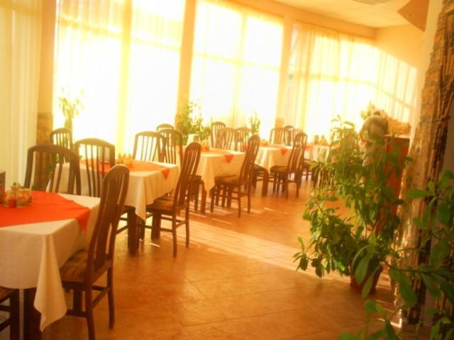 Pancho Family Hotel 크레네보 외부 사진