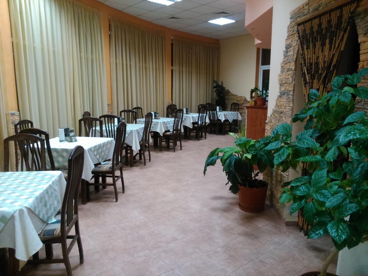 Pancho Family Hotel 크레네보 외부 사진